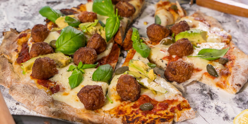Mini Frikkadel, Olive & Basil Pizza