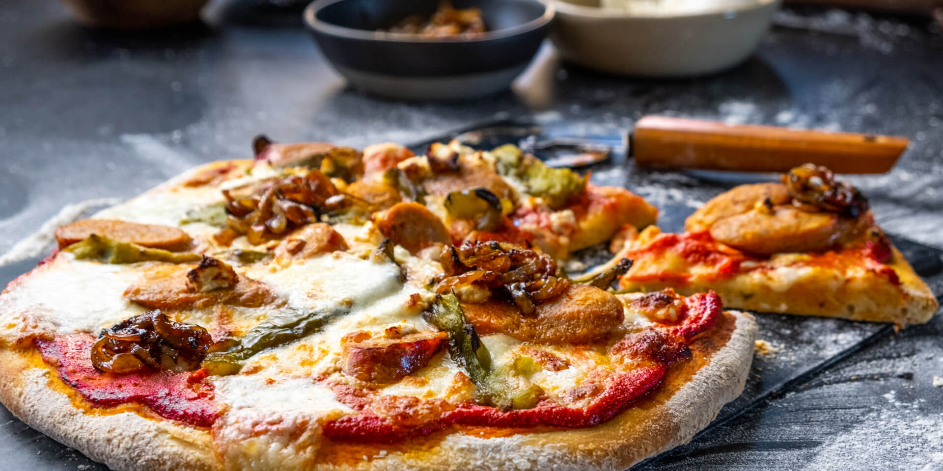 Eskort Mediterranean Pork Sausage Pizza with Balsamic Onions, Roasted Green Peppers & Feta