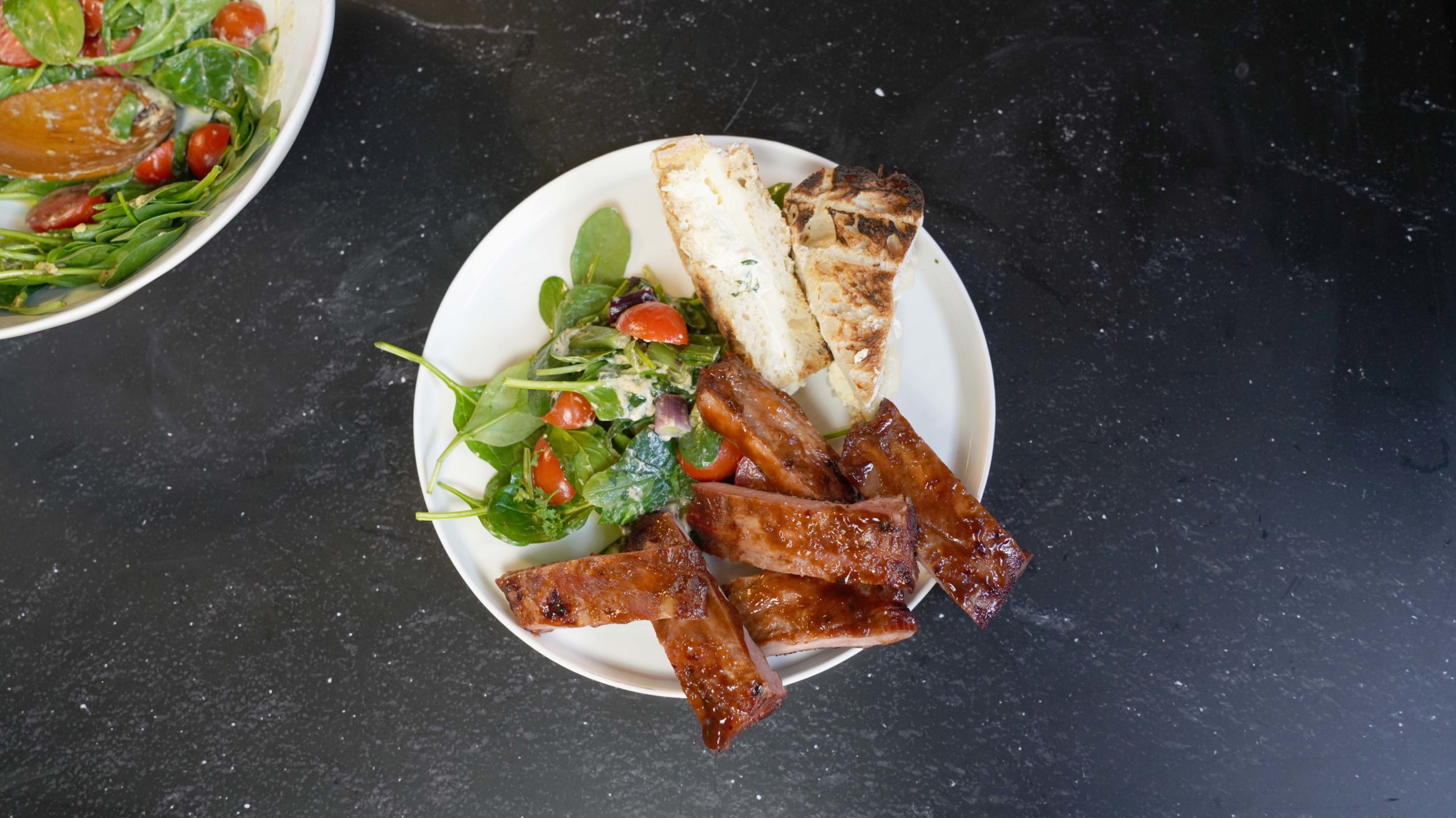 Eskort - Loin Ribs, Braai Sarmie & Salad - Eskort