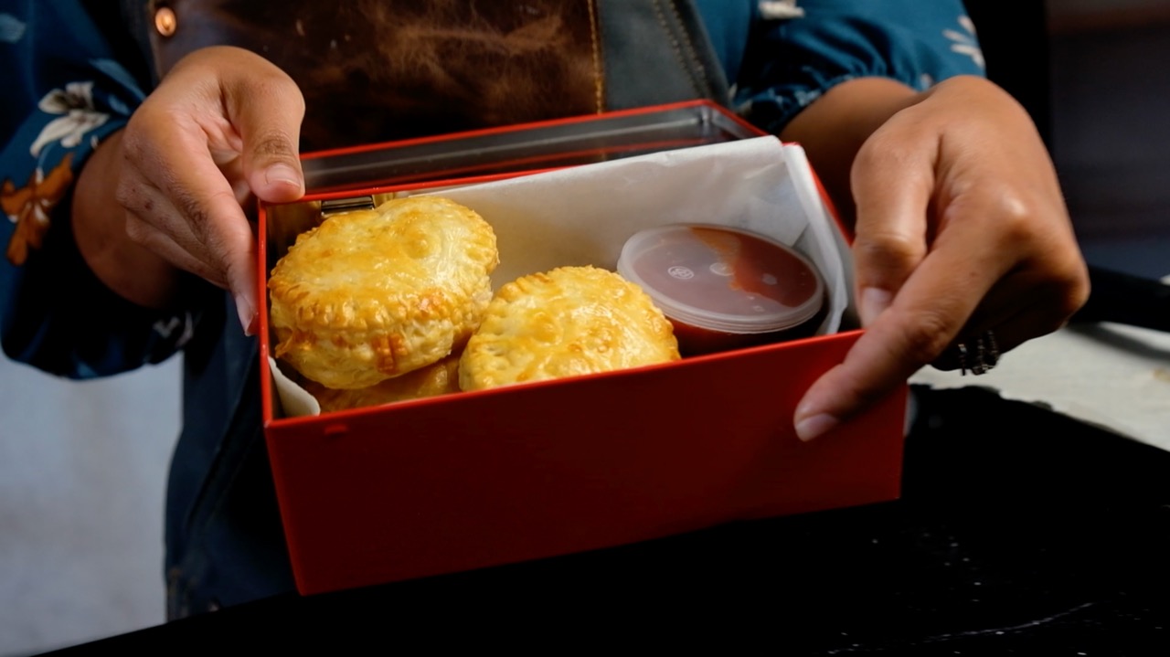 Eskort - Mini Bacon and Cheese Pies - Eskort