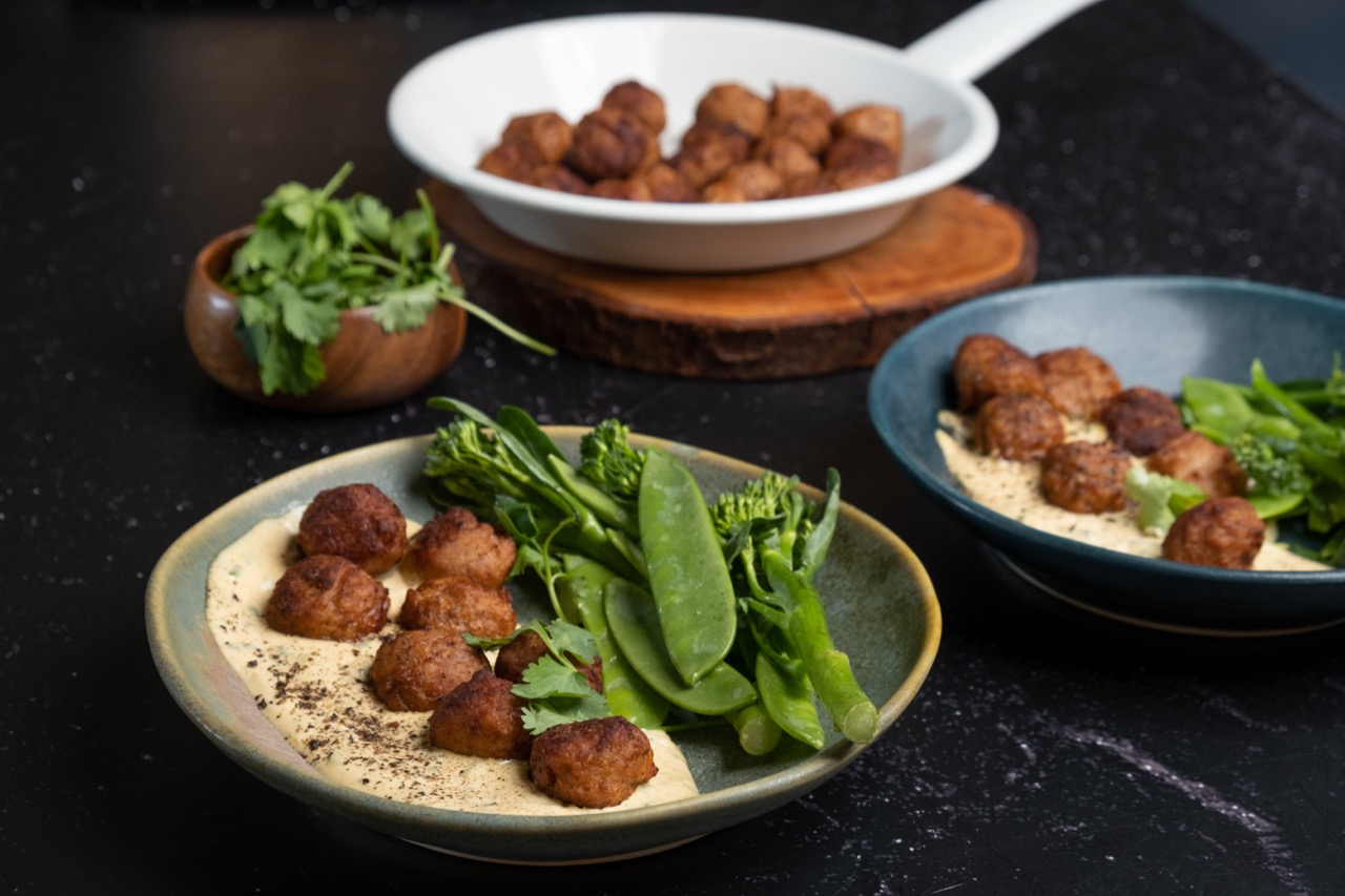 Eskort - Mini Frikkadels with a Spicy Mayo - Eskort