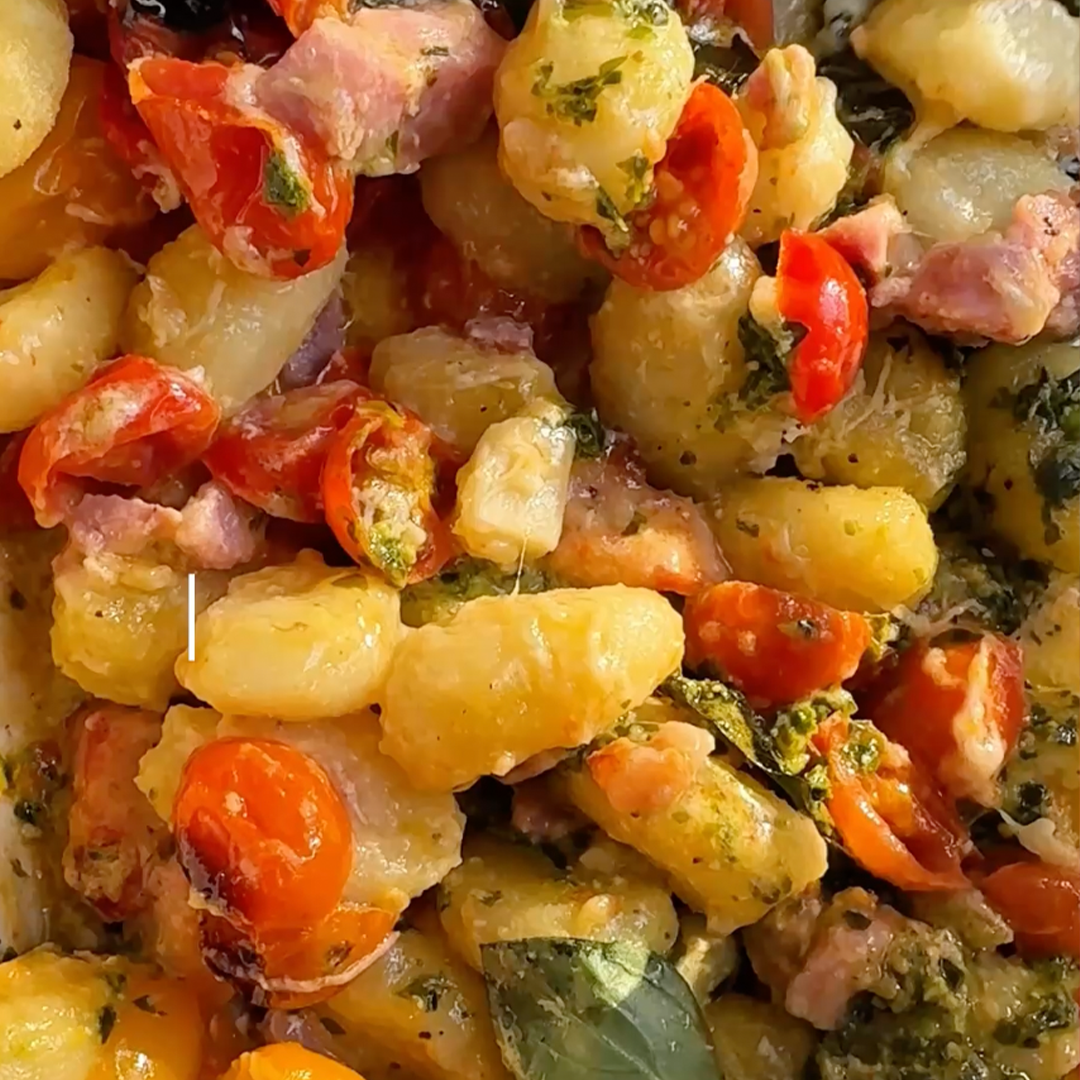 Eskort - Bacon And Tomato Sheet Pan Gnocchi - Eskort